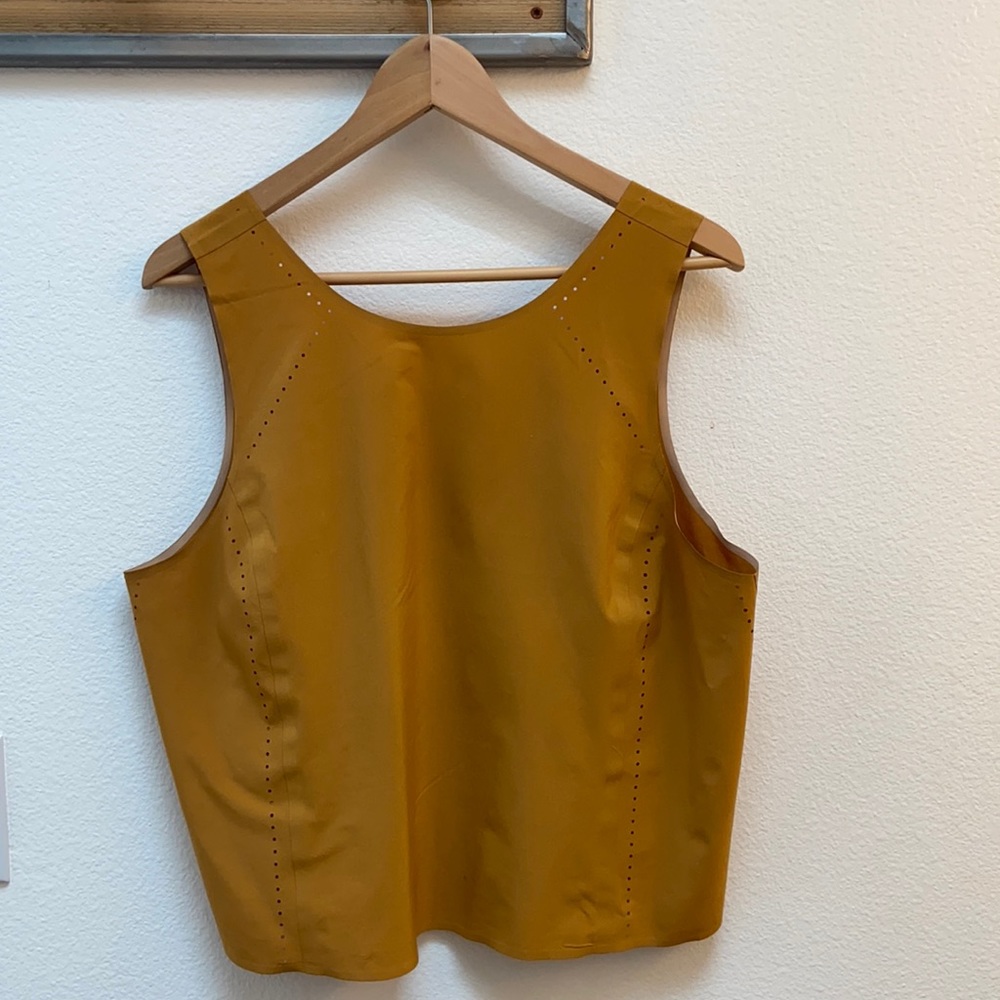 Classy Sleeveless shirt